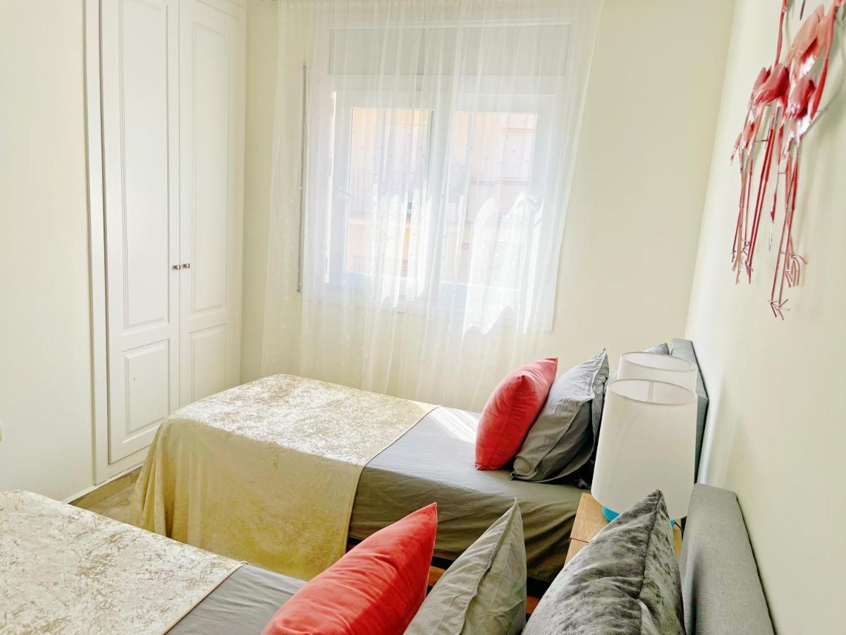 Cheerful Townhouse Center Sitges 5 Bedrooms Pool And Terrace Zewnętrze zdjęcie